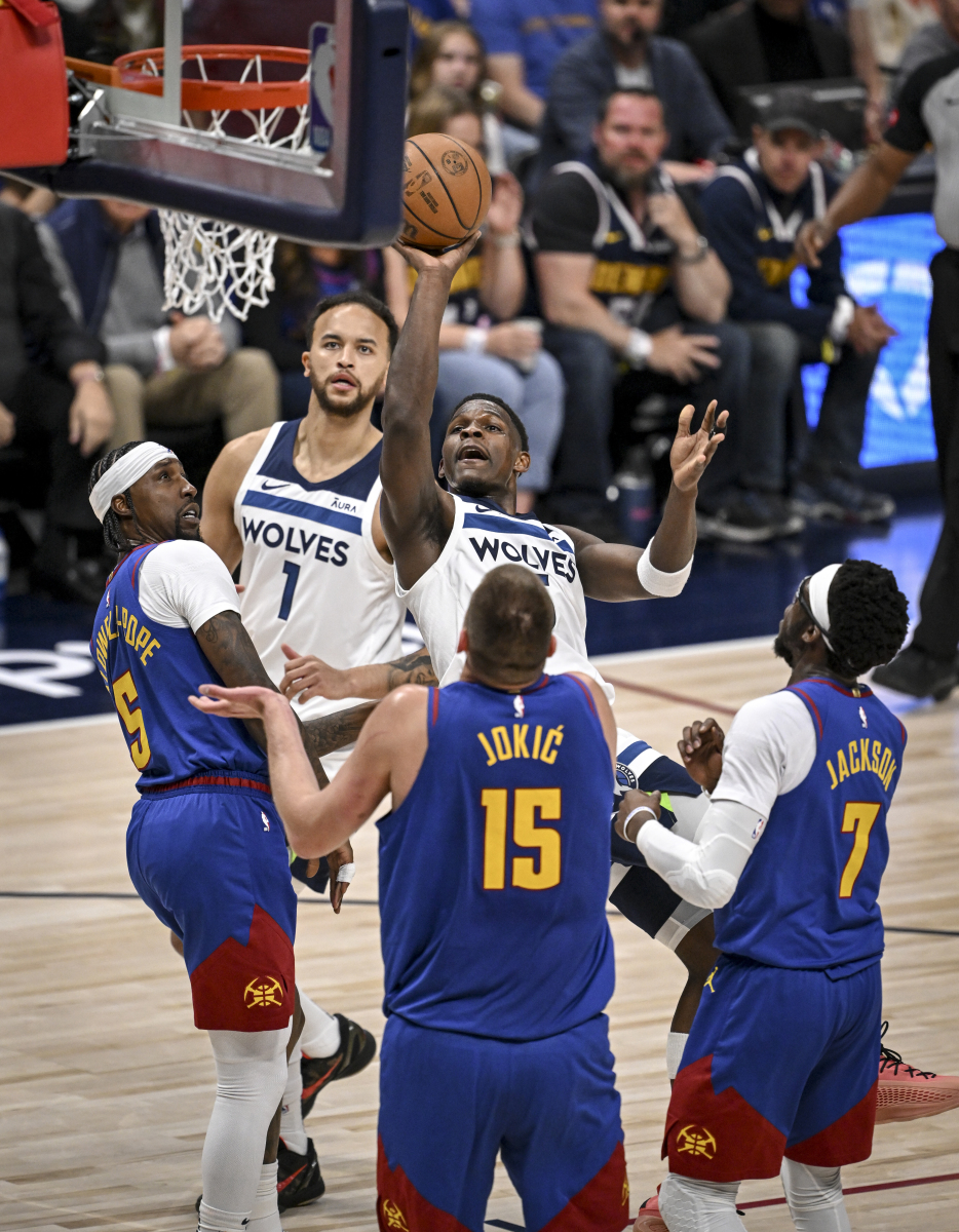 包含太阳关键时刻失误不断,球队憾负对手,作者出来学生.的词条