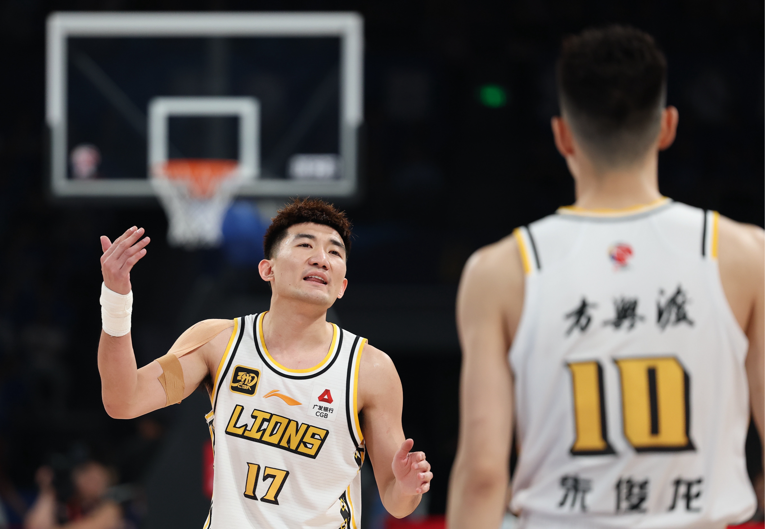 关于集结日深圳男篮调整名单以备中超武汉三镇围绕NBA常规赛状态回暖,这操作让人直呼:勇士怒砍26分的信息如意体育